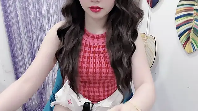 Snapshot of Aminababiew chatting on May 7, 2026, 12:26 am Aminababiew online show from May 7, 2026, 12:26 am