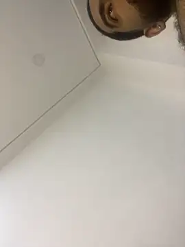 Snapshot of Aroon_Stonne chatting on October 10, 2025, 3:40 am Aroon Stonne online show from October 10, 2025, 3:40 am