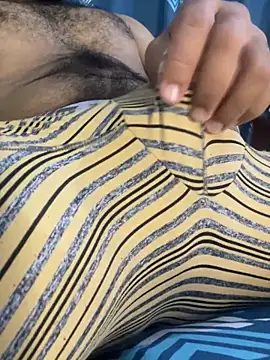 Snapshot of Aroon_Stonne chatting on October 8, 2025, 5:09 am Aroon Stonne online show from October 8, 2025, 5:09 am