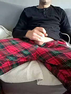 Snapshot of praqun2021 chatting on February 22, 2026, 6:16 am praqun2021 online show from February 22, 2026, 6:16 am