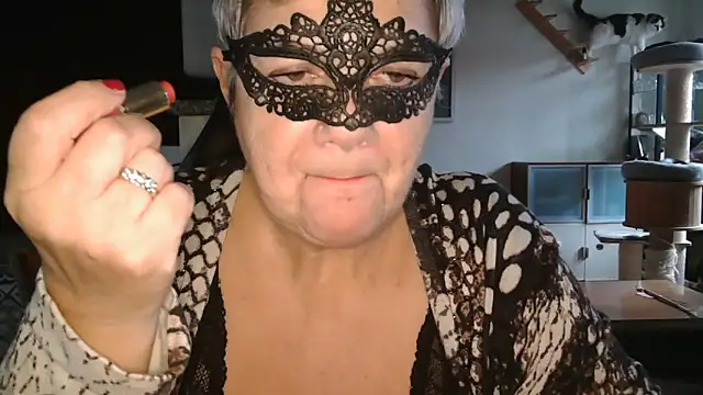 Snapshot of simona60 chatting on October 20, 2025, 1:22 pm simona60 online show from October 20, 2025, 1:22 pm