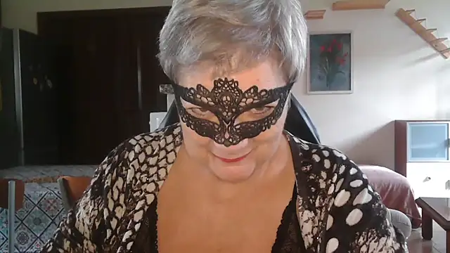 Snapshot of simona60 chatting on September 26, 2025, 1:29 pm simona60 online show from September 26, 2025, 1:29 pm