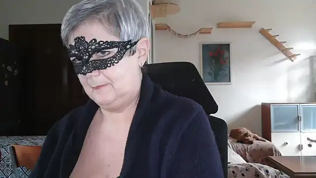 Snapshot of simona60 chatting on January 18, 2025, 2:12 pm simona60 online show from January 18, 2025, 2:12 pm