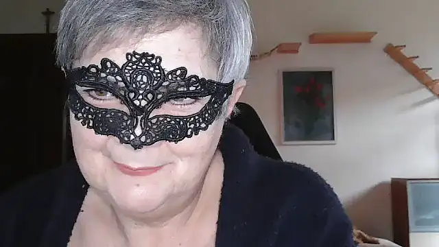 Snapshot of simona60 chatting on February 12, 2025, 2:21 pm simona60 online show from February 12, 2025, 2:21 pm
