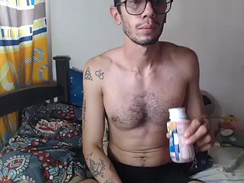 alisterxxx online show from December 5, 2025, 7:23 pm