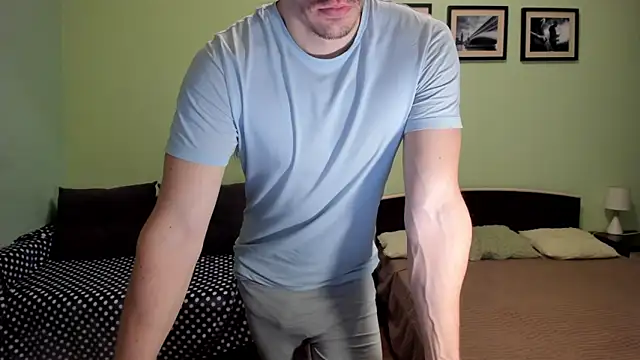 Marrymepls online show from April 19, 2026, 6:10 pm