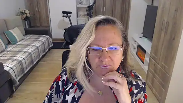 Raisshy online show from March 11, 2025, 5:24 am