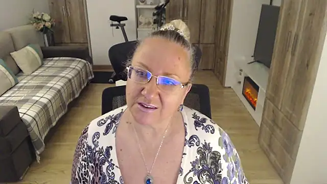 Raisshy online show from March 15, 2025, 5:48 pm