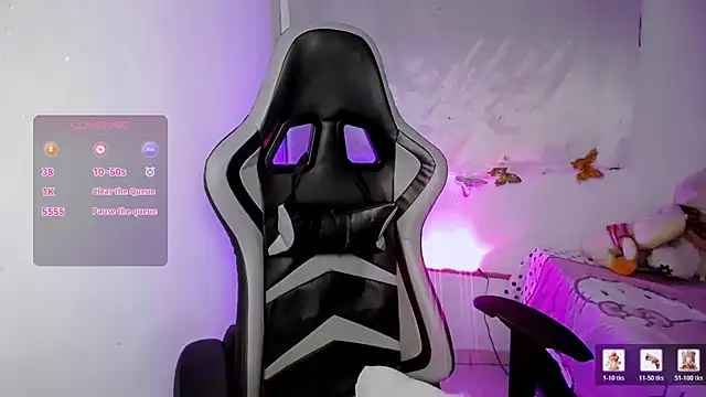 Snapshot of ninatiny chatting on February 2, 2026, 10:36 am ninatiny online show from February 2, 2026, 10:36 am