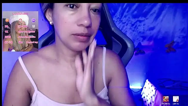 ninatiny online show from March 15, 2026, 10:44 am