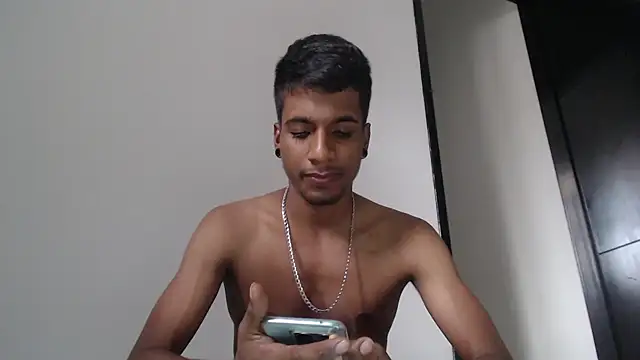 Snapshot of stevenosori chatting on August 5, 2026, 10:48 pm stevenosori online show from August 5, 2026, 10:48 pm
