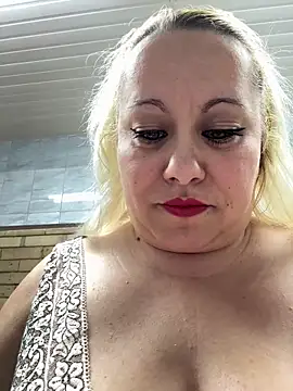 Snapshot of SabinaSweety chatting on February 2, 2026, 1:10 pm SabinaSweety online show from February 2, 2026, 1:10 pm