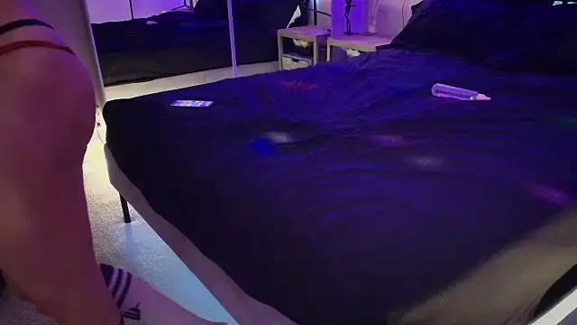 MikyFoxx online show from October 11, 2025, 3:51 am