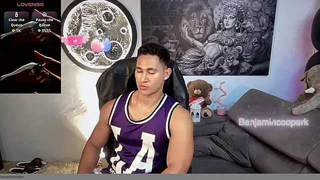 BenjaminCooperk online show from October 30, 2025, 7:44 pm