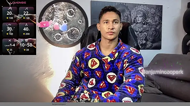 BenjaminCooperk online show from October 31, 2025, 7:49 am