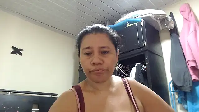 adrixxx38 online show from May 11, 2026, 5:10 pm