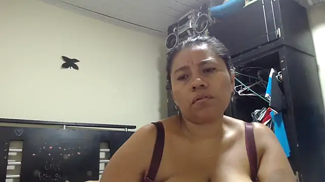 adrixxx38 online show from May 17, 2026, 9:48 pm