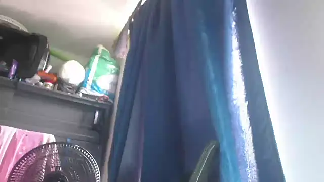 adrixxx38 online show from May 25, 2026, 4:28 pm