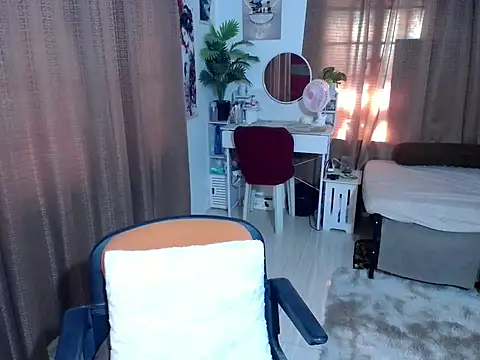 Snapshot of kimozawa chatting on May 4, 2026, 11:07 pm kimozawa online show from May 4, 2026, 11:07 pm