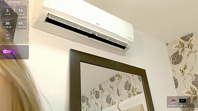 Snapshot of zarahdivousi chatting on September 17, 2025, 2:30 pm zarahdivousi online show from September 17, 2025, 2:30 pm