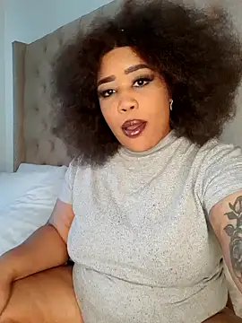 Snapshot of CAMMII_ chatting on December 5, 2024, 12:50 pm CAMMII online show from December 5, 2024, 12:50 pm
