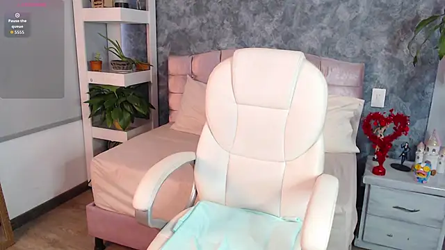 Snapshot of niko_robin chatting on February 14, 2026, 5:46 pm niko robin online show from February 14, 2026, 5:46 pm