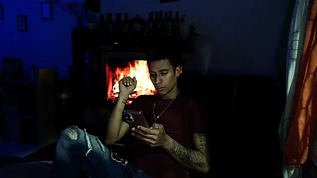 Snapshot of Slim_dirty_hot_ chatting on October 24, 2025, 2:43 am Slim dirty hot  online show from October 24, 2025, 2:43 am