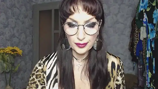 Aziza1 online show from March 4, 2026, 2:03 pm