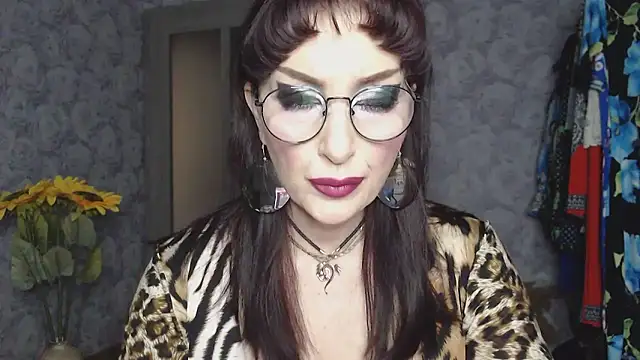 Aziza1 online show from April 18, 2026, 1:13 pm