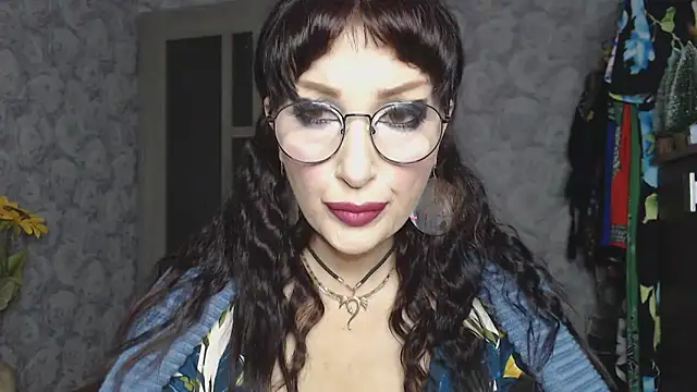 Aziza1 online show from November 18, 2025, 8:34 pm