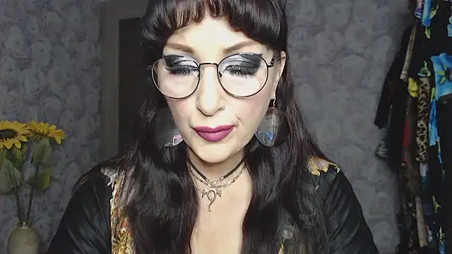 Aziza1 online show from September 10, 2025, 3:33 pm