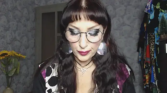 Aziza1 online show from September 28, 2025, 1:40 pm