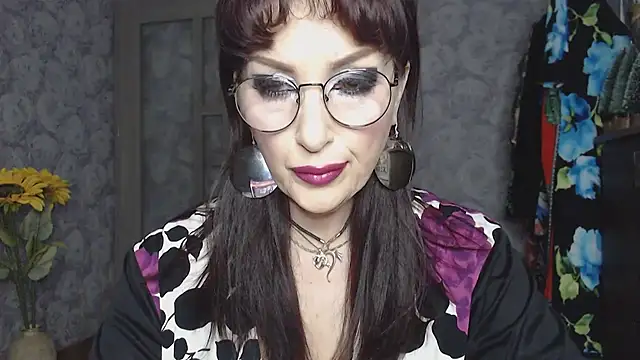 Aziza1 online show from June 3, 2026, 2:07 pm