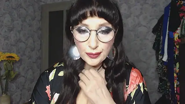 Aziza1 online show from March 21, 2025, 5:56 pm