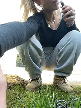 Etwas neugierig online show from March 7, 2026, 9:48 am