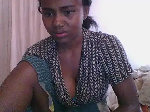 Hamie sexy online show from September 24, 2025, 8:32 am