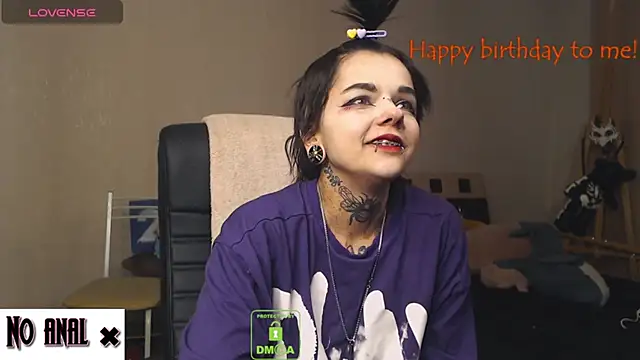 Dark  Elf online show from February 24, 2025, 10:03 pm