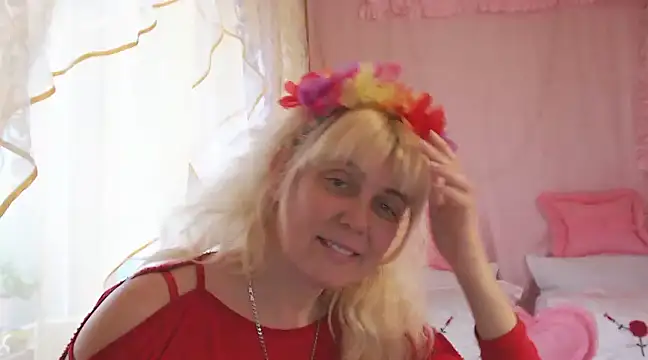 SunnySylvia online show from February 8, 2025, 5:39 pm