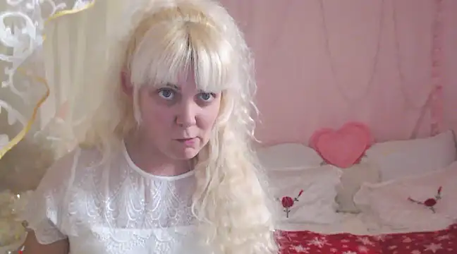 SunnySylvia online show from January 5, 2025, 4:06 pm