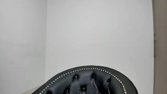 Snapshot of Isapetit_ chatting on December 5, 2024, 6:04 am Isapetit online show from December 5, 2024, 6:04 am
