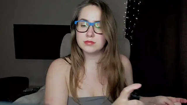 SeasonalSomeone online show from October 27, 2025, 11:27 pm