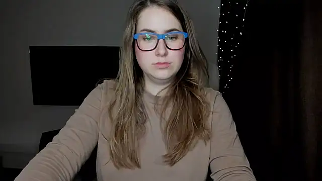 SeasonalSomeone online show from November 1, 2025, 9:30 pm