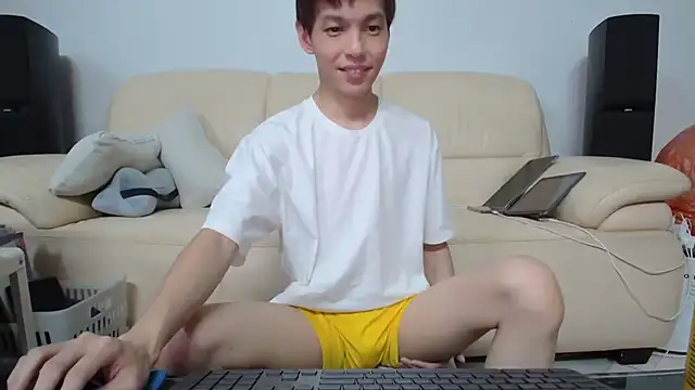Snapshot of andrewooi chatting on July 23, 2026, 12:02 pm andrewooi online show from July 23, 2026, 12:02 pm
