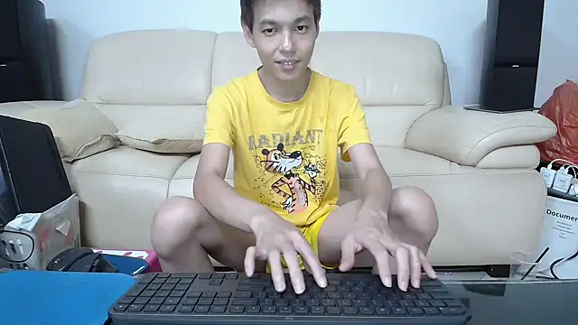 Snapshot of andrewooi chatting on February 1, 2025, 4:54 pm andrewooi online show from February 1, 2025, 4:54 pm