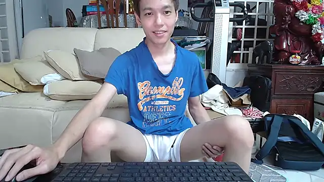 Snapshot of andrewooi chatting on February 22, 2025, 4:51 pm andrewooi online show from February 22, 2025, 4:51 pm