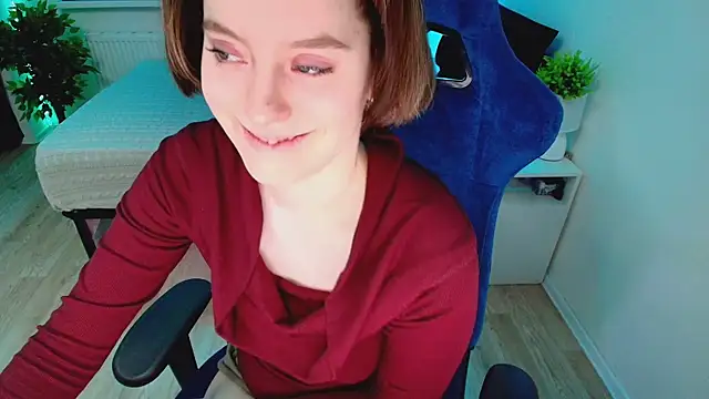 CranberryHot online show from October 3, 2025, 6:09 pm