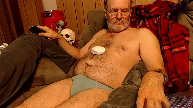 Snapshot of snickers1 chatting on November 7, 2025, 7:57 am snickers1 online show from November 7, 2025, 7:57 am