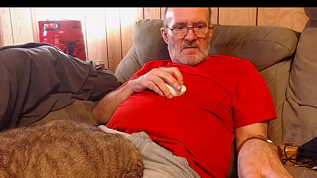 Snapshot of snickers1 chatting on February 17, 2026, 2:03 pm snickers1 online show from February 17, 2026, 2:03 pm