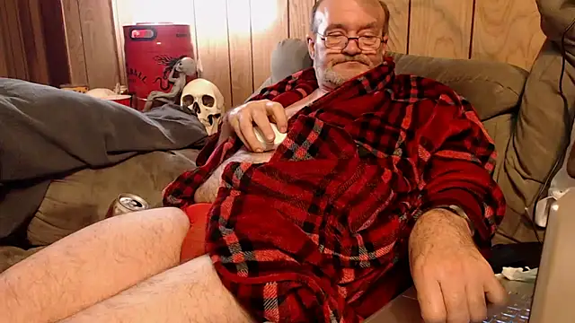 Snapshot of snickers1 chatting on November 17, 2025, 7:34 am snickers1 online show from November 17, 2025, 7:34 am