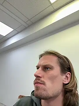 fmodel online show from November 25, 2025, 12:49 pm